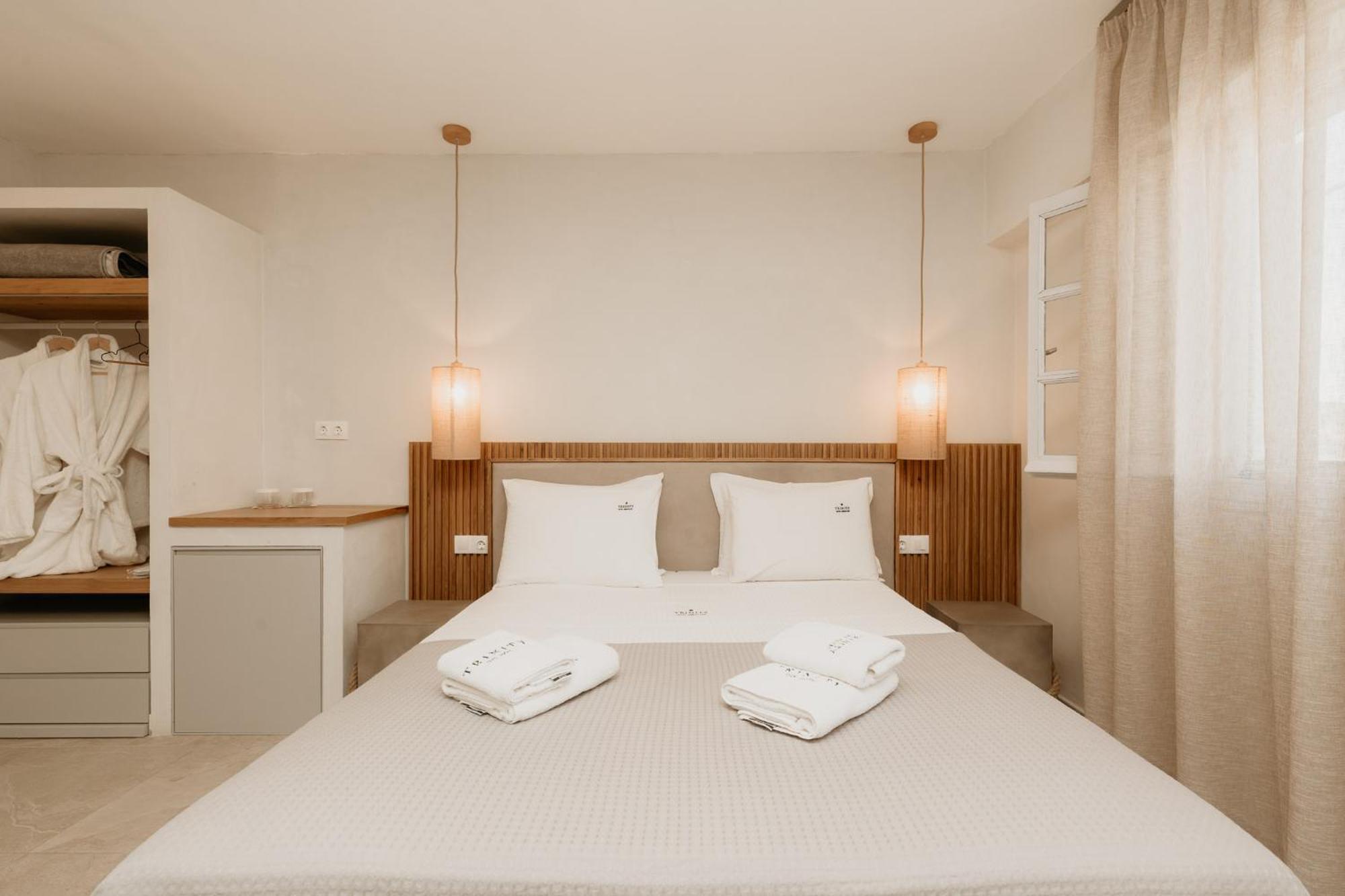 אמוליאני Trinity The Hotel מראה חיצוני תמונה